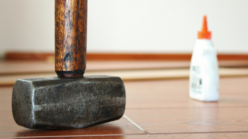 hammer-596160_1920